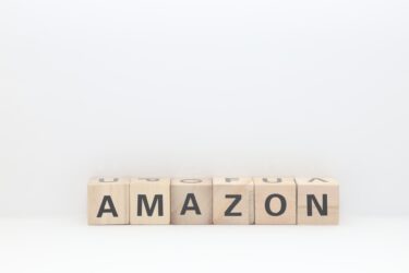 AMAZONの文字