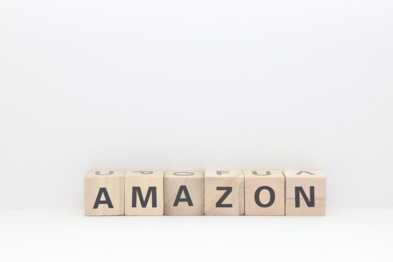 AMAZONの文字