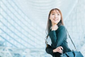 笑顔の女性ビジネスマン