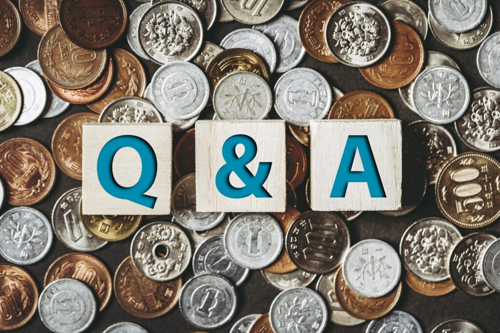 沢山のお金（硬貨）とQ＆A