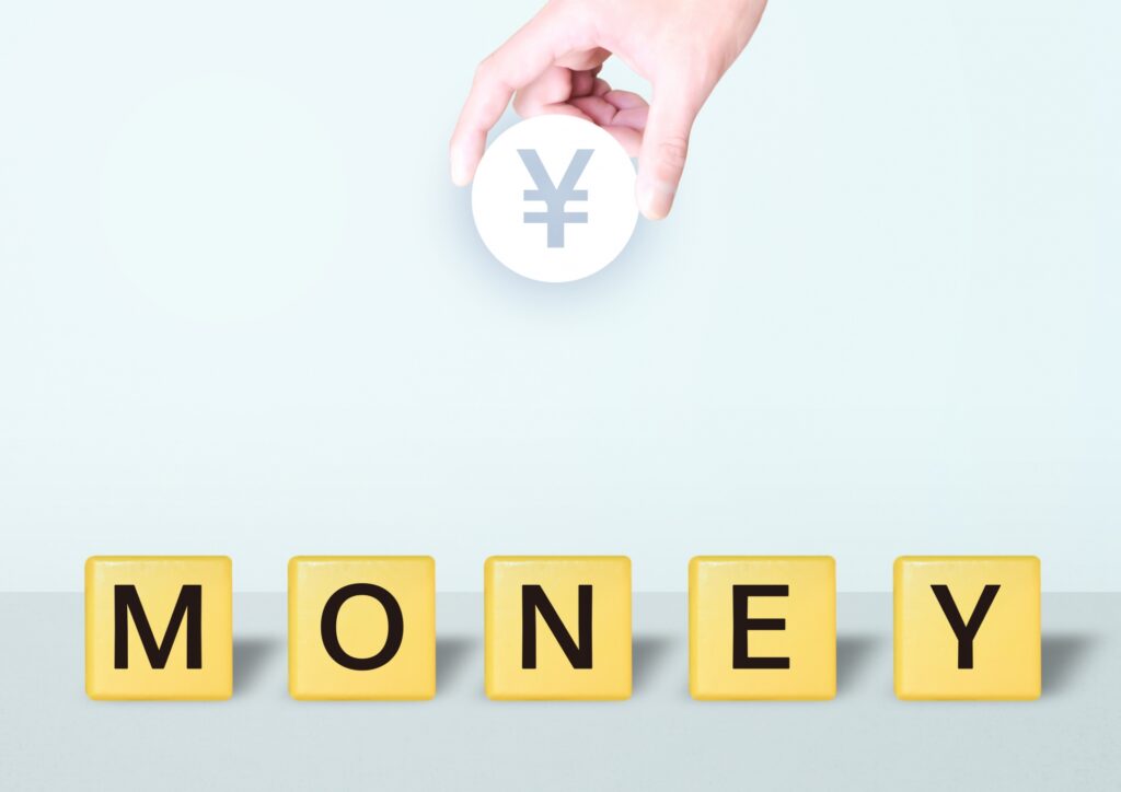 MONEYの文字とお金